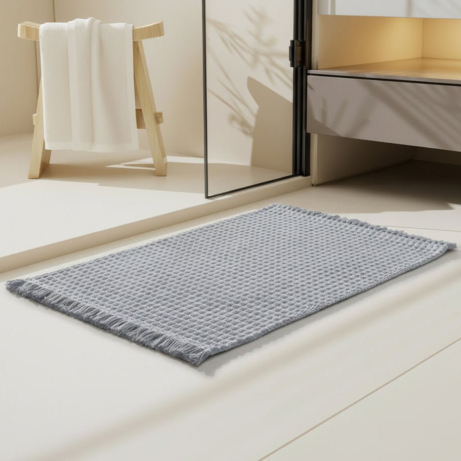 DRYLOOM – Absorbent thick microfiber bath mat for safe bathroom floors
