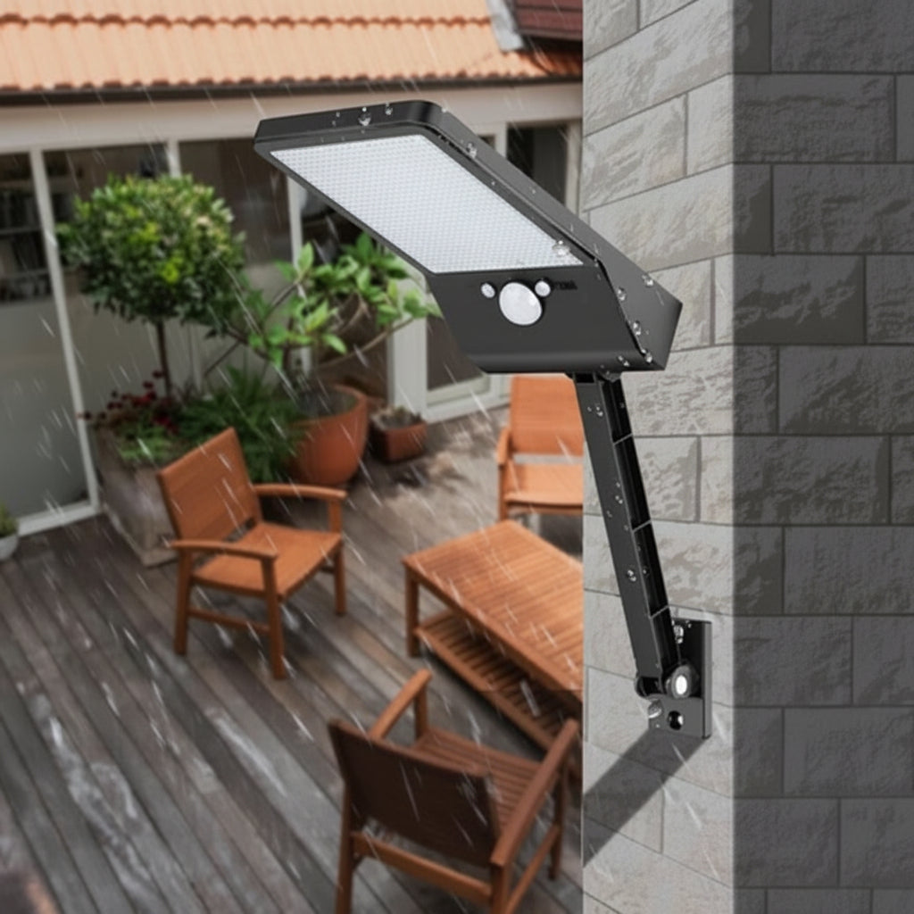 LumiGuard solar spotlight - LED outdoor light with motion sensor & remote control