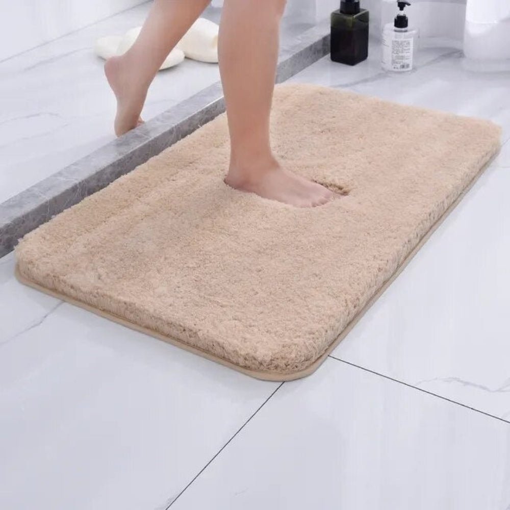 Fluffy Bathroom Rug with Soft Fur Texture