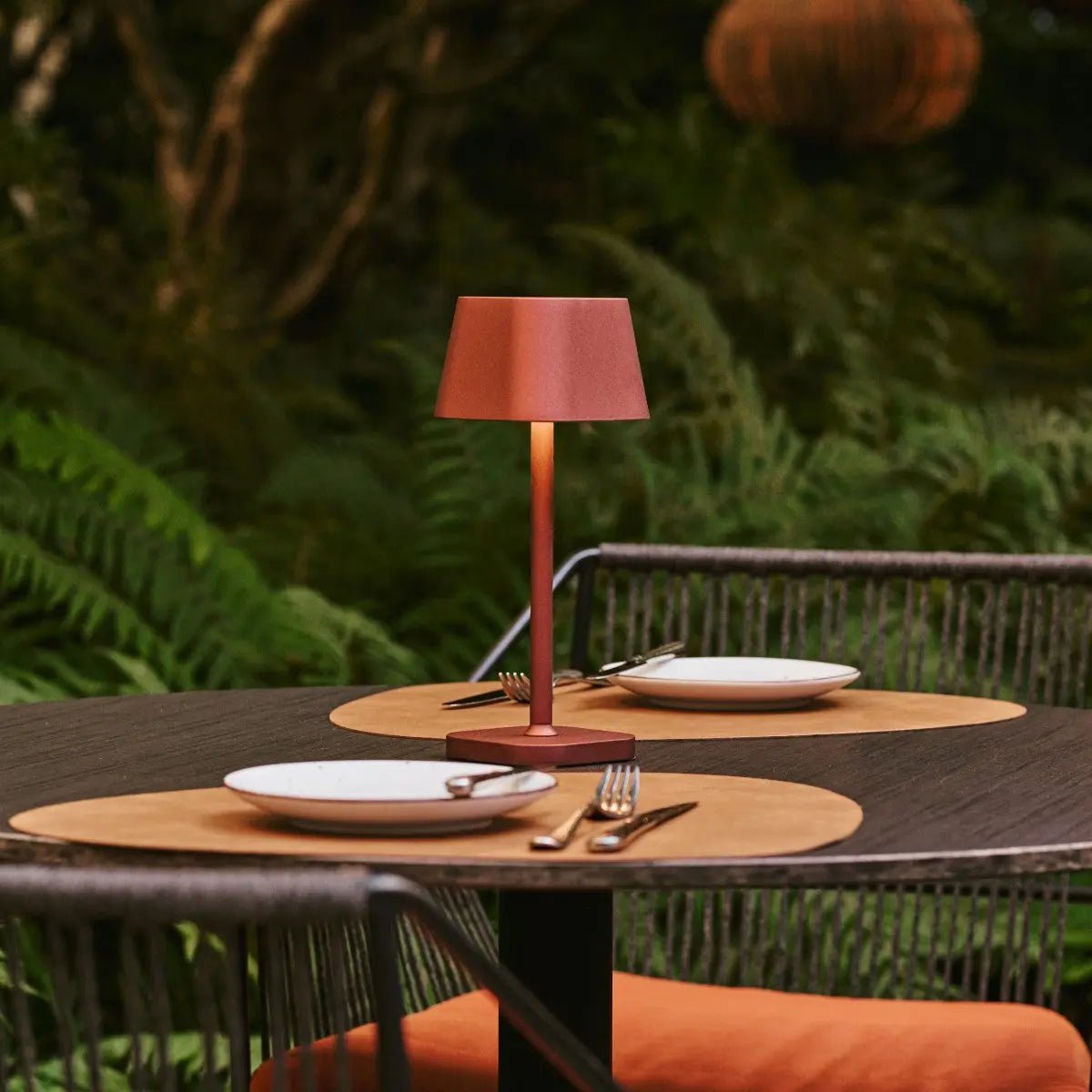 BRONZIFY – Elegant Bronze Table Lamp, Dimmable & Cordless