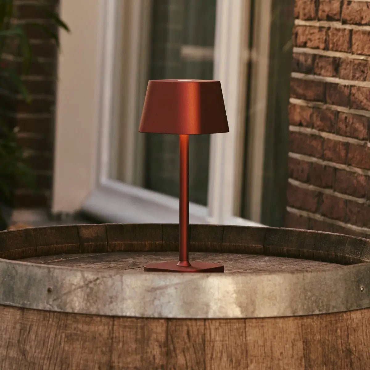 BRONZIFY – Elegant Bronze Table Lamp, Dimmable & Cordless