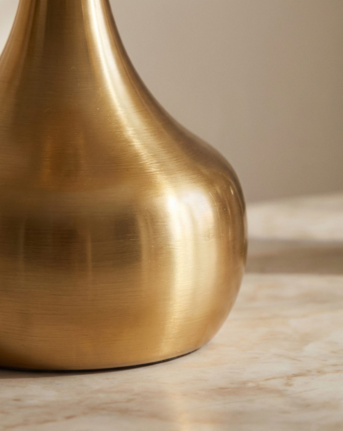 42cm Moderne Gouden Tafellamp – Elegante Metalen Voet