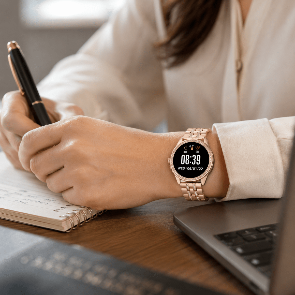 ROSETECH – Smartwatch with Brilliant HD Display and Metal Band