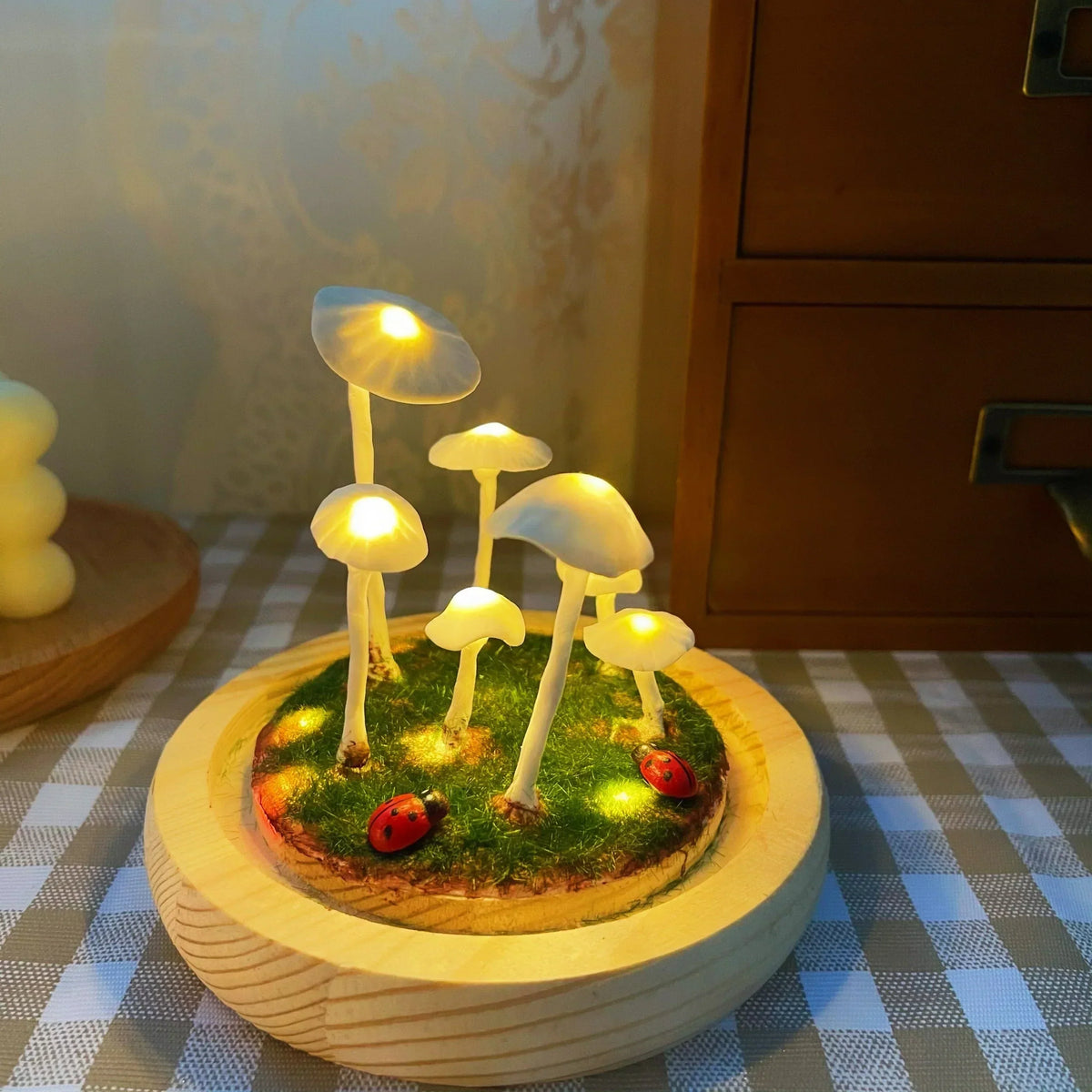 DIY‑Paddenstoellamp met Warm Licht en Creatief Ontwerp