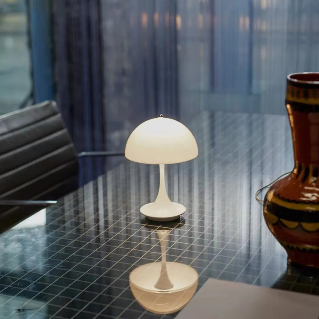 Draadloze tafellamp met LED-verlichting, oplaadbaar en Scandinavisch design