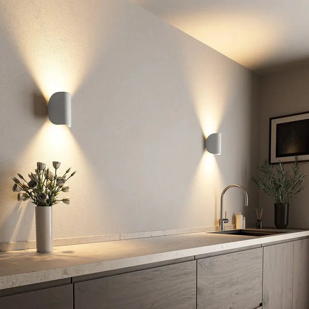 BRIGHTFLOW – Modern LED wall light for energy-efficient home lighting