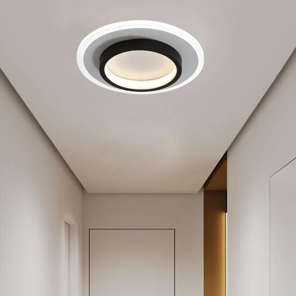 Plafondlamp met vlakke ronde diffuser ontwerp