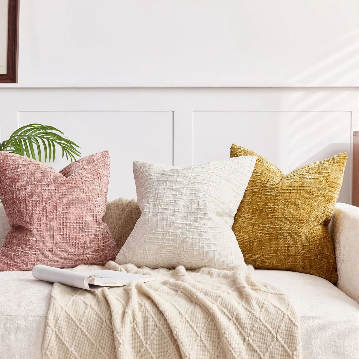 Bamura – Chenille Dekokissen mit Bambusstruktur in Einfarbigem Design