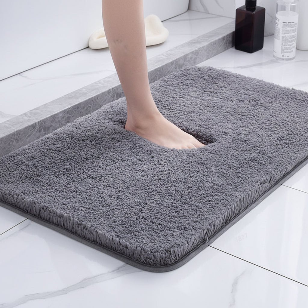 Fluffy Bathroom Rug with Soft Fur Texture