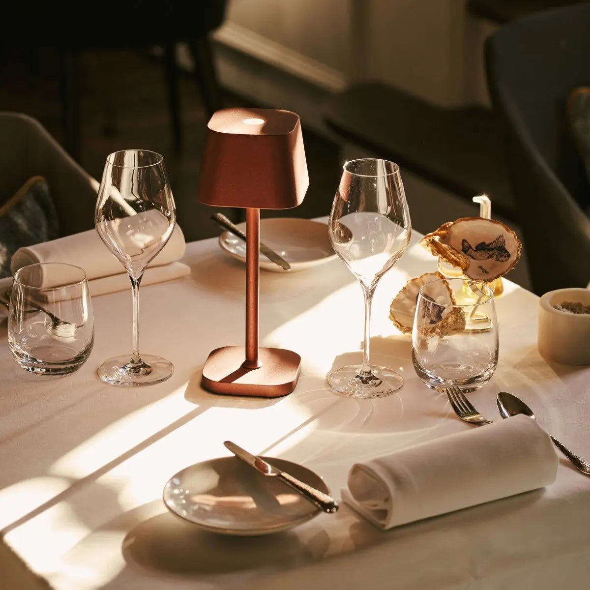 BRONZIFY – Elegant Bronze Table Lamp, Dimmable & Cordless