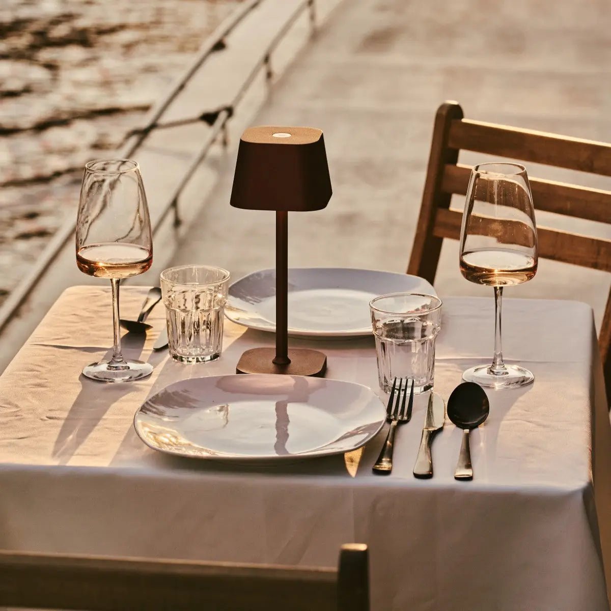 BRONZIFY – Elegant Bronze Table Lamp, Dimmable & Cordless