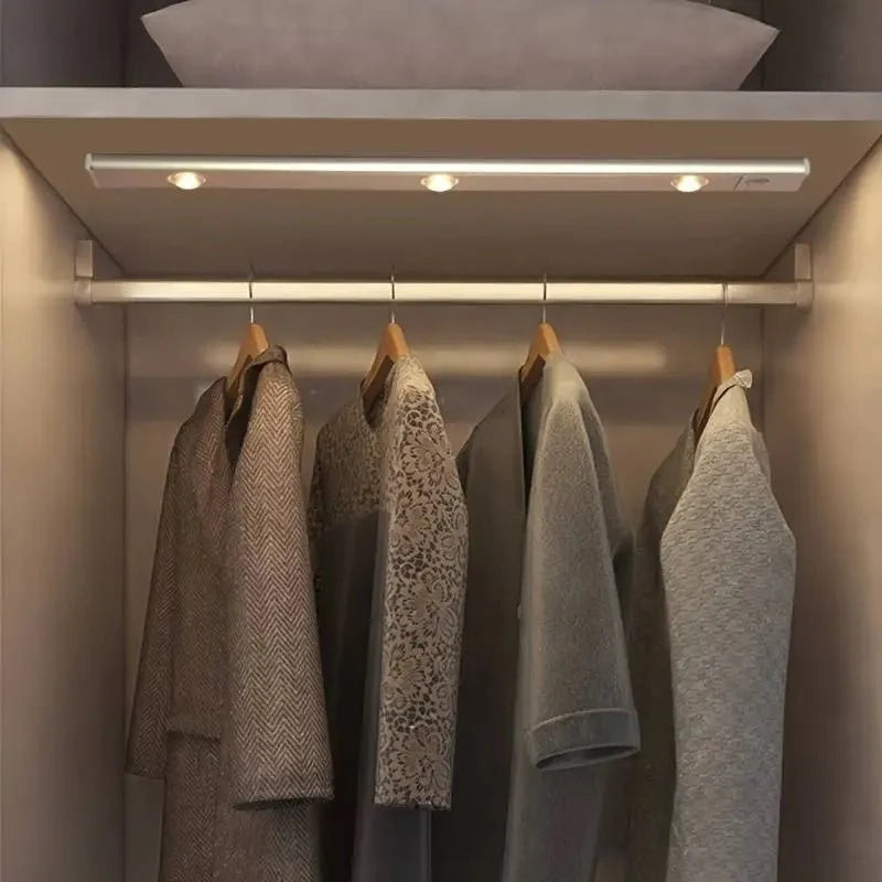 MOTILIGHT – LED Sensor Light Bar with Motion Detection