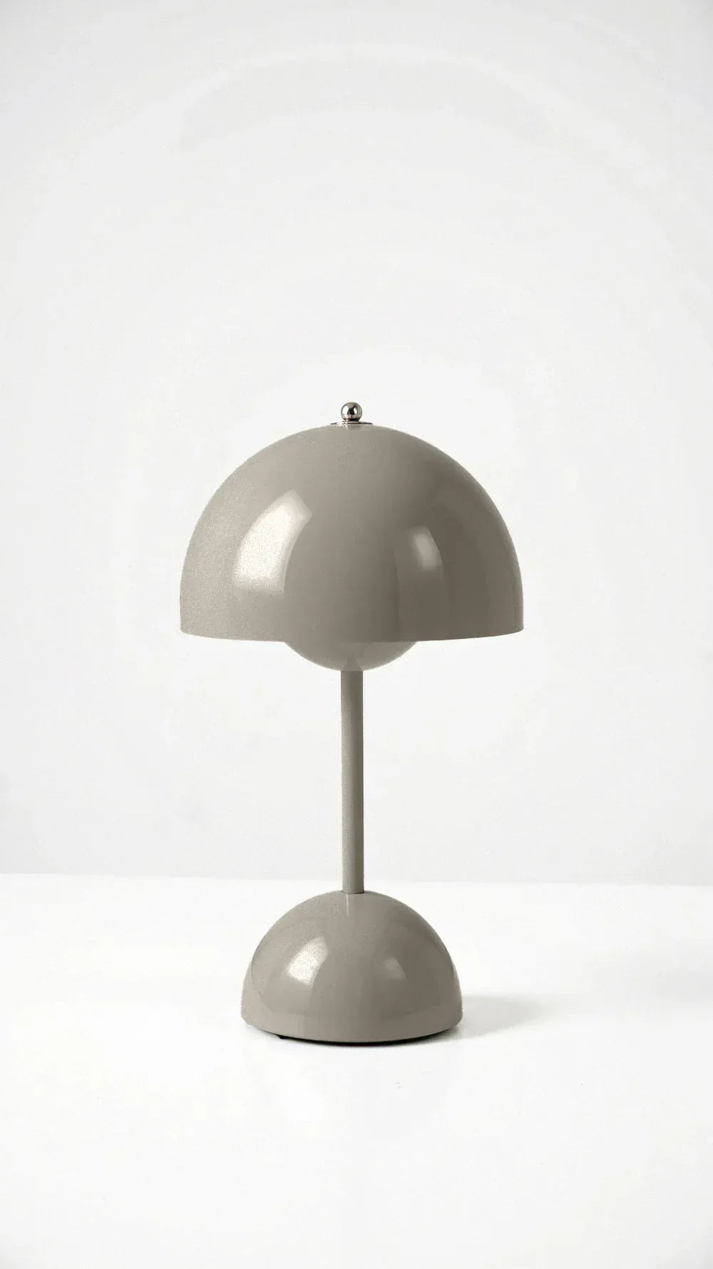 Minimalist Wireless LED Table Lamp