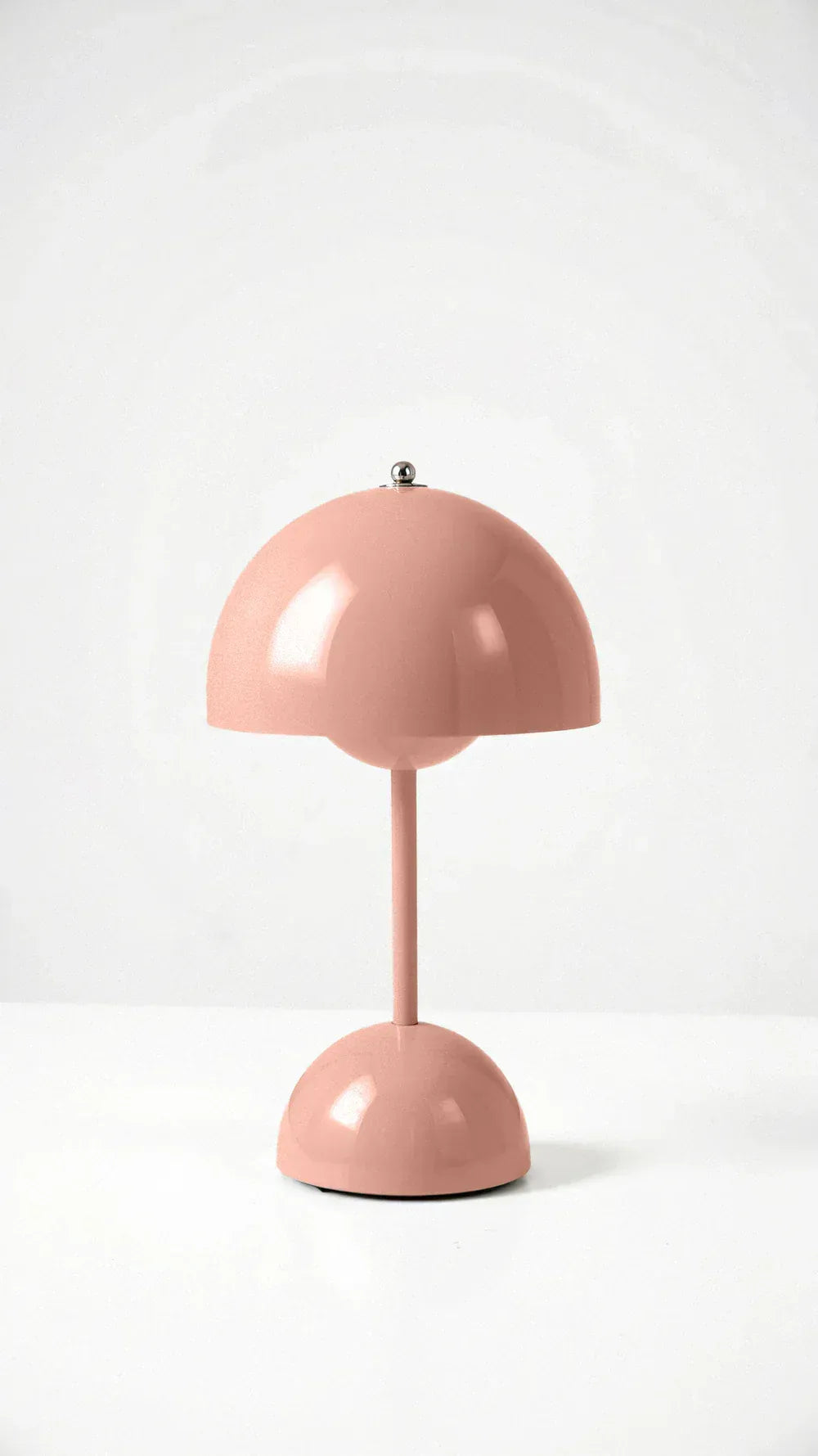 Minimalist Wireless LED Table Lamp