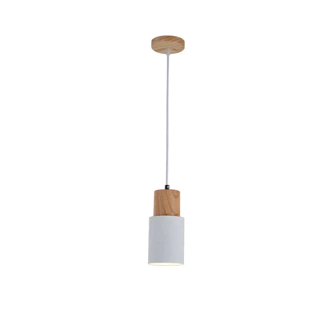 Nordic Pendelleuchte mit Holzdetail